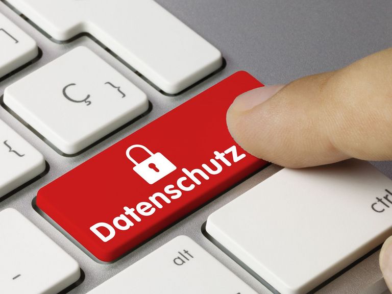 rote Datenschutztaste auf einer Computertastatur