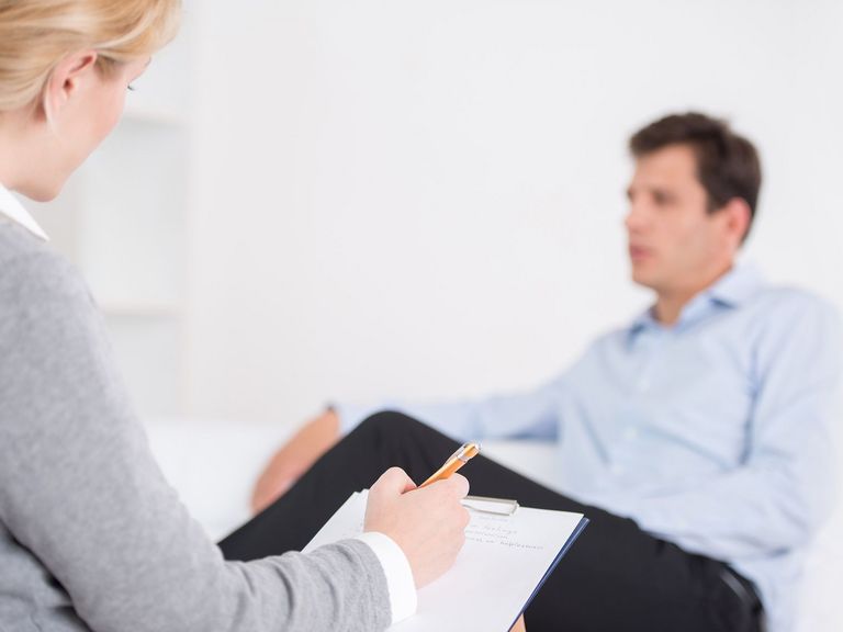Mann in psychotherapeutischer Behandlung